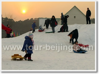 Snow World Ski Resort and Jiuhua Spa Tour